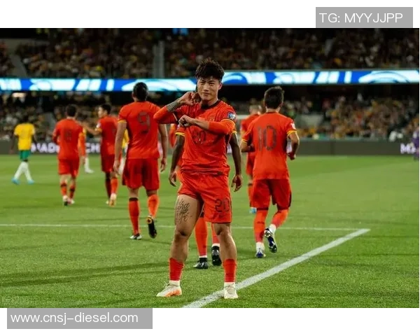 越南热情关注中国足球比赛直播引发球迷热议与互动