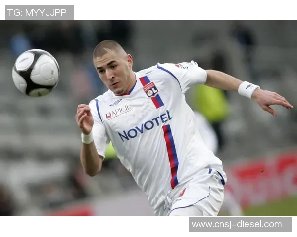 本泽马：从天赋少年到足坛巨星的辉煌历程与未来展望