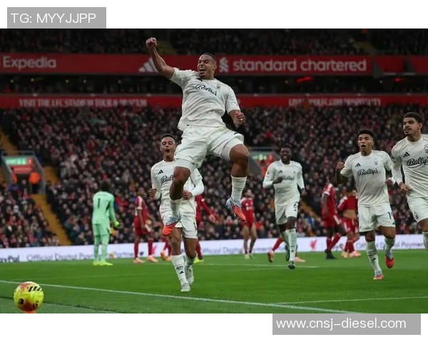 利物浦迎战贝尔格莱全力争胜展现球队实力与韧性 利物浦迎战贝尔格莱全力争胜展现球队实力与韧性